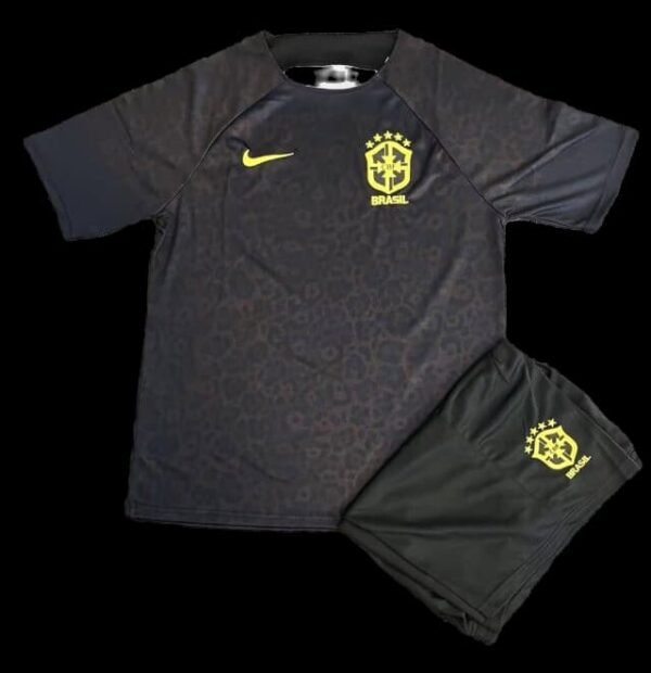 Brazil Goalkeeper 2022-2023 (Jersey And Shorts)_4