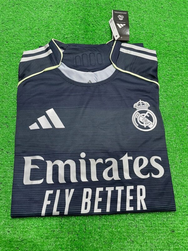 Real Madrid away 25-26 Player version - Image 3